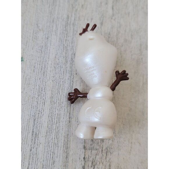 Hasbro Olaf Frozen 2 Snowman warm hug Disney Pixar toy figure - Picture 3 of 3